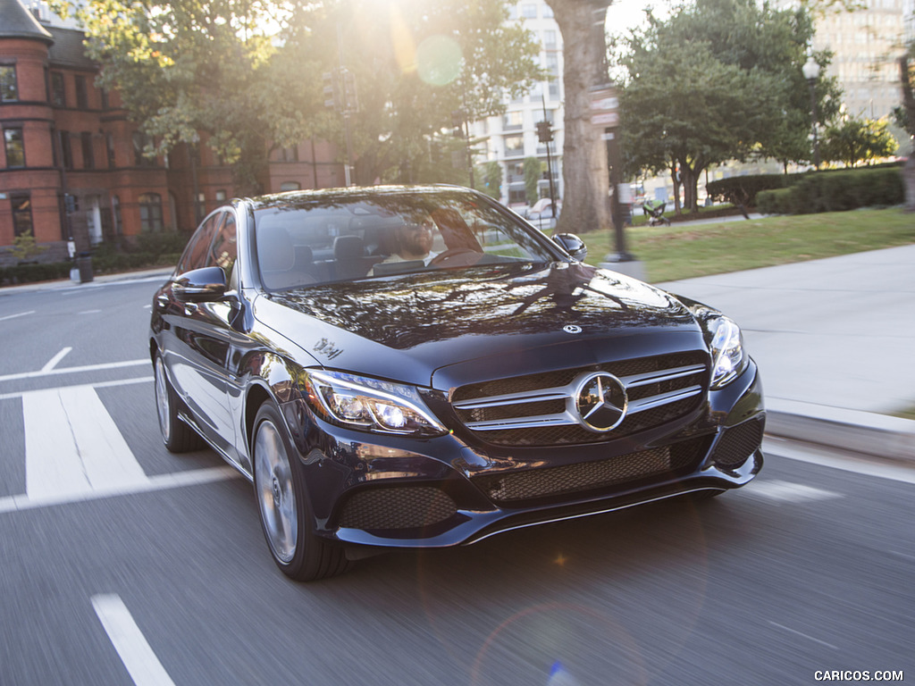 2018 Mercedes-Benz C350e Plug-in-Hybrid (US-Spec) - Front