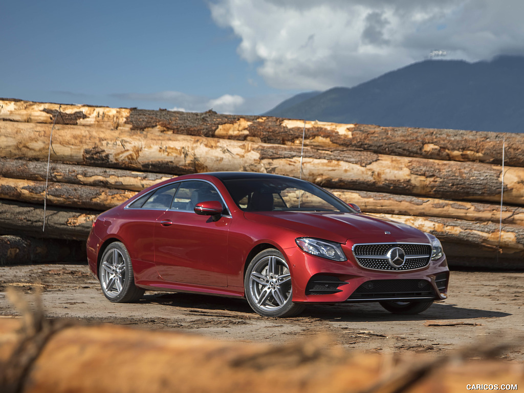 2018 Mercedes-Benz E-Class E400 4MATIC Coupe (US-Spec) - Front Three-Quarter