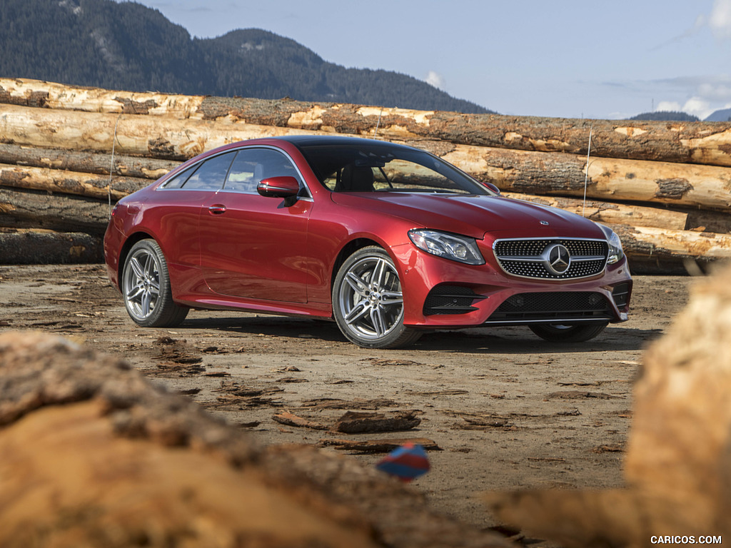 2018 Mercedes-Benz E-Class E400 4MATIC Coupe (US-Spec) - Front Three-Quarter