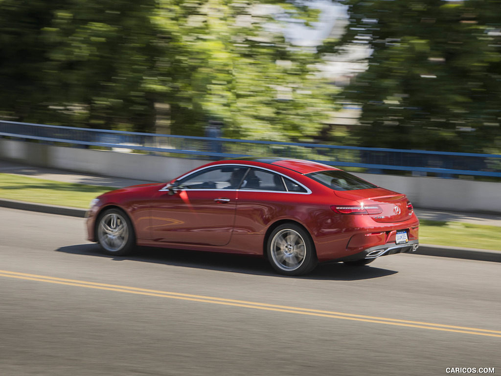 2018 Mercedes-Benz E-Class E400 4MATIC Coupe (US-Spec) - Rear Three-Quarter