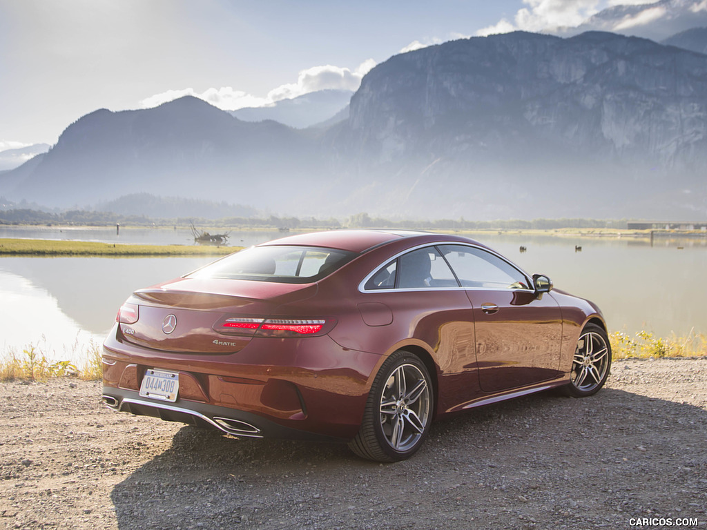 2018 Mercedes-Benz E-Class E400 4MATIC Coupe (US-Spec) - Rear Three-Quarter