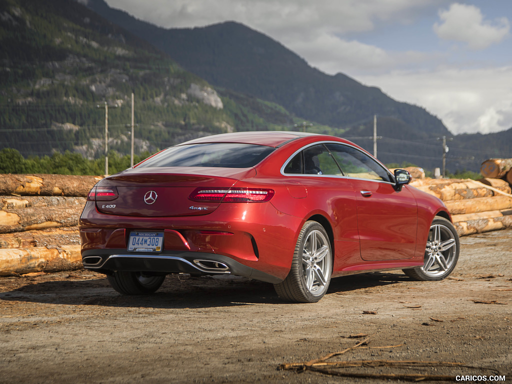 2018 Mercedes-Benz E-Class E400 4MATIC Coupe (US-Spec) - Rear Three-Quarter