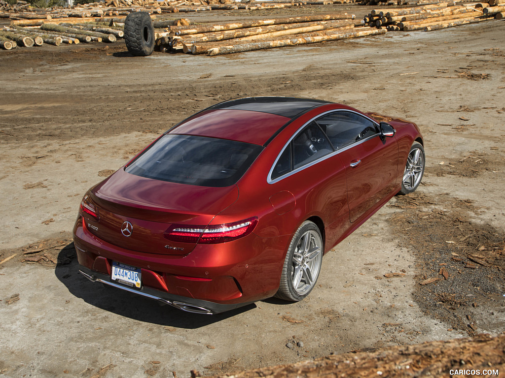 2018 Mercedes-Benz E-Class E400 4MATIC Coupe (US-Spec) - Rear Three-Quarter