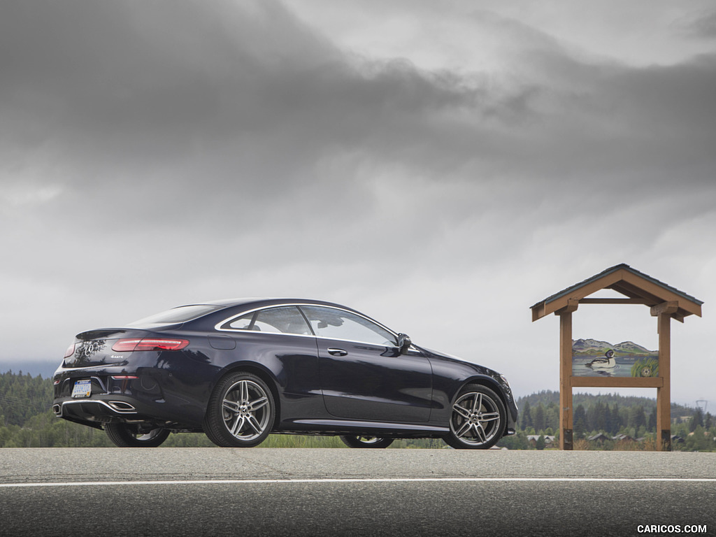 2018 Mercedes-Benz E-Class E400 4MATIC Coupe (US-Spec) - Rear Three-Quarter