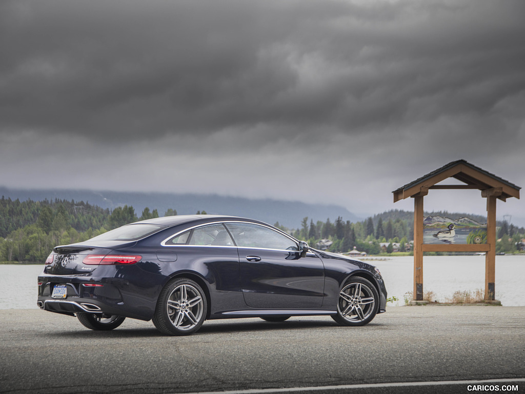 2018 Mercedes-Benz E-Class E400 4MATIC Coupe (US-Spec) - Rear Three-Quarter