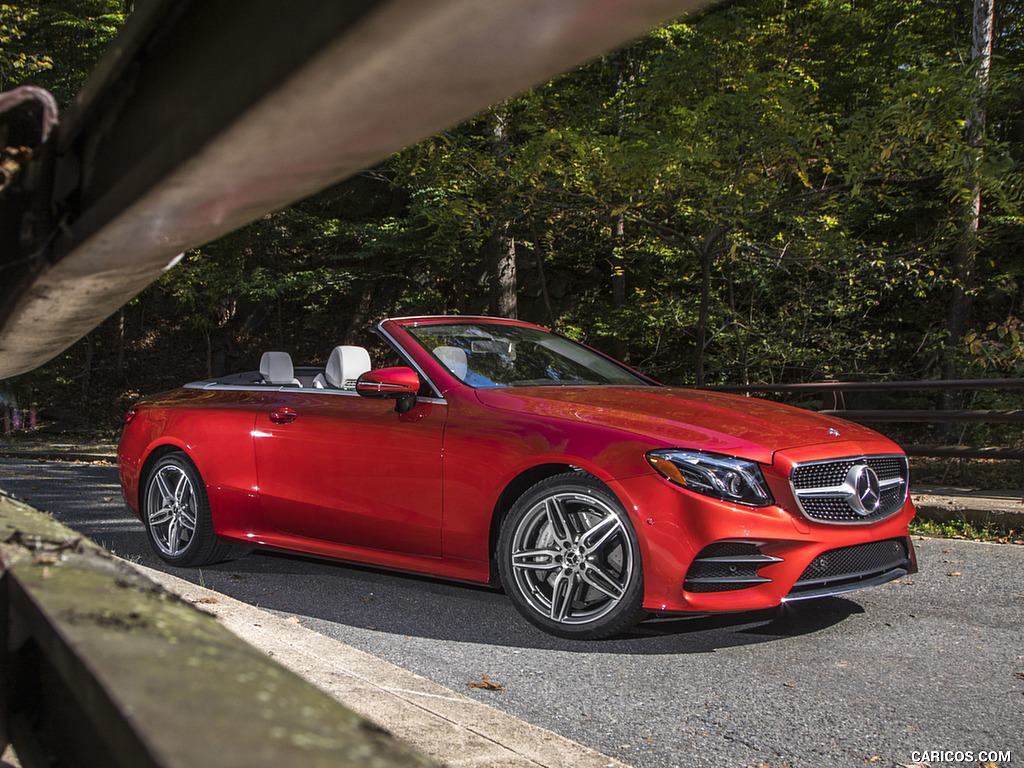 2018 Mercedes-Benz E-Class E400 Cabrio (US-Spec) - Front Three-Quarter