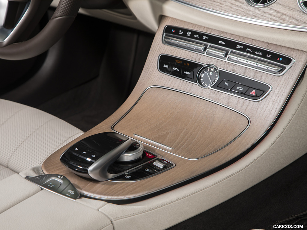 2018 Mercedes-Benz E-Class E400 Cabrio (US-Spec) - Interior, Detail