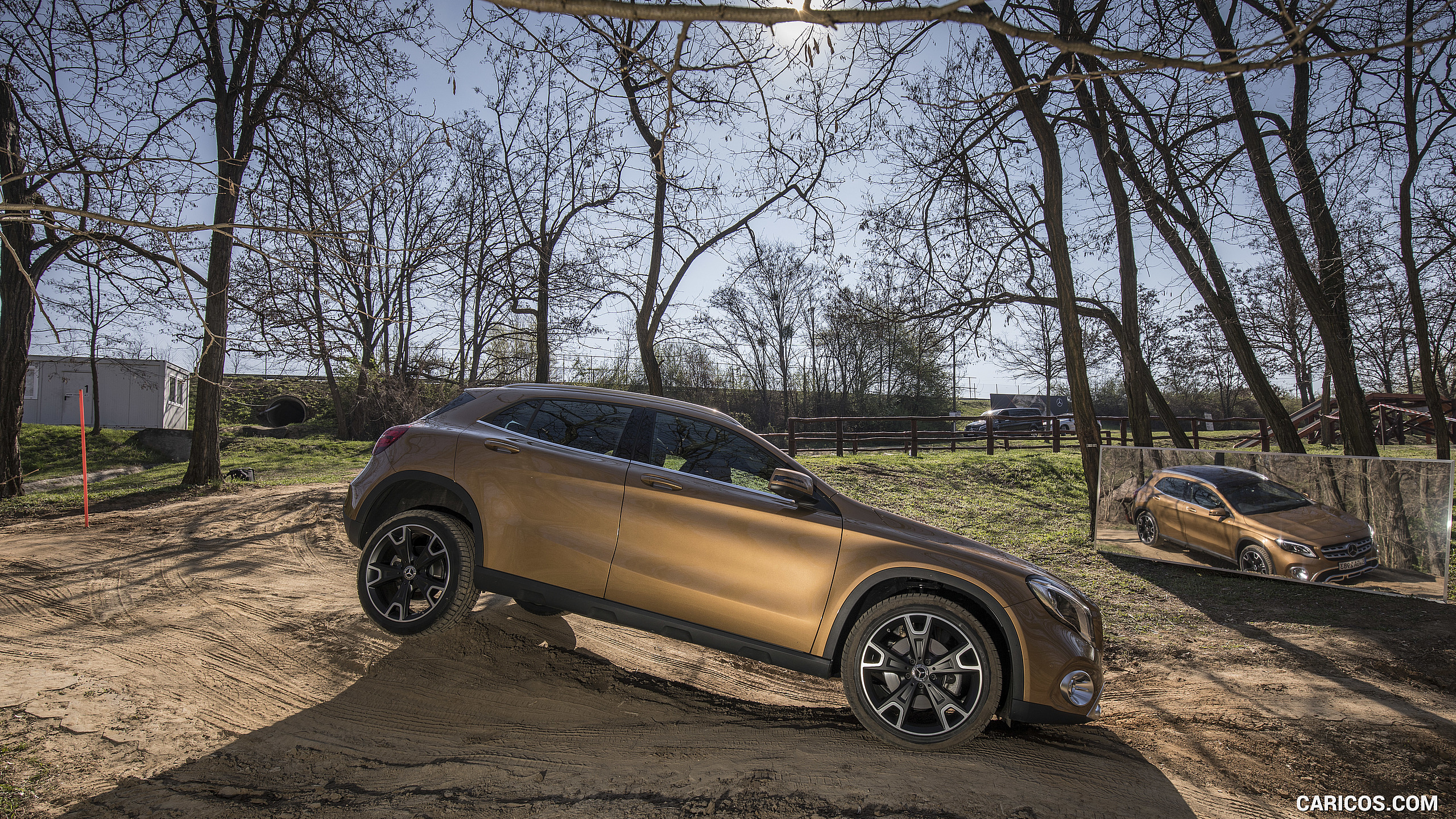 2018 Mercedes-Benz GLA 220 4MATIC (Color: Canyon Beige) - Off-Road, #73 of 89