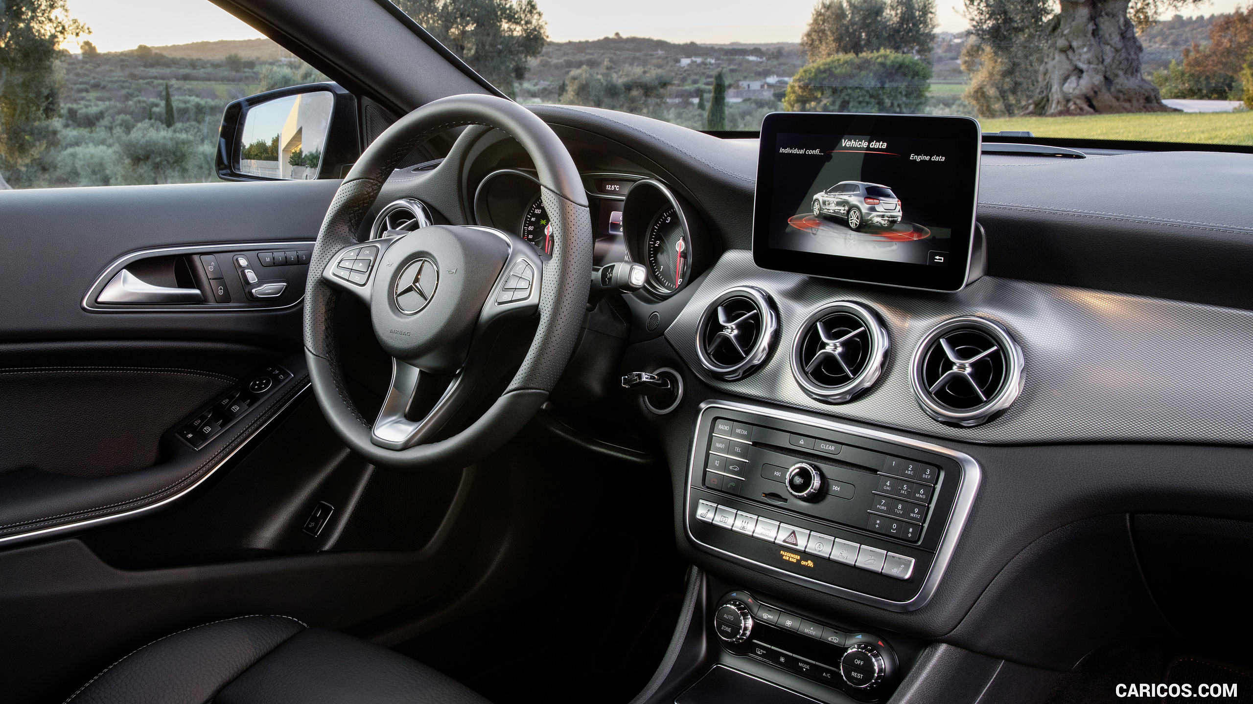 2018 Mercedes-Benz GLA 220d 4MATIC (Color: Canyon Beige) - Interior, #31 of 89