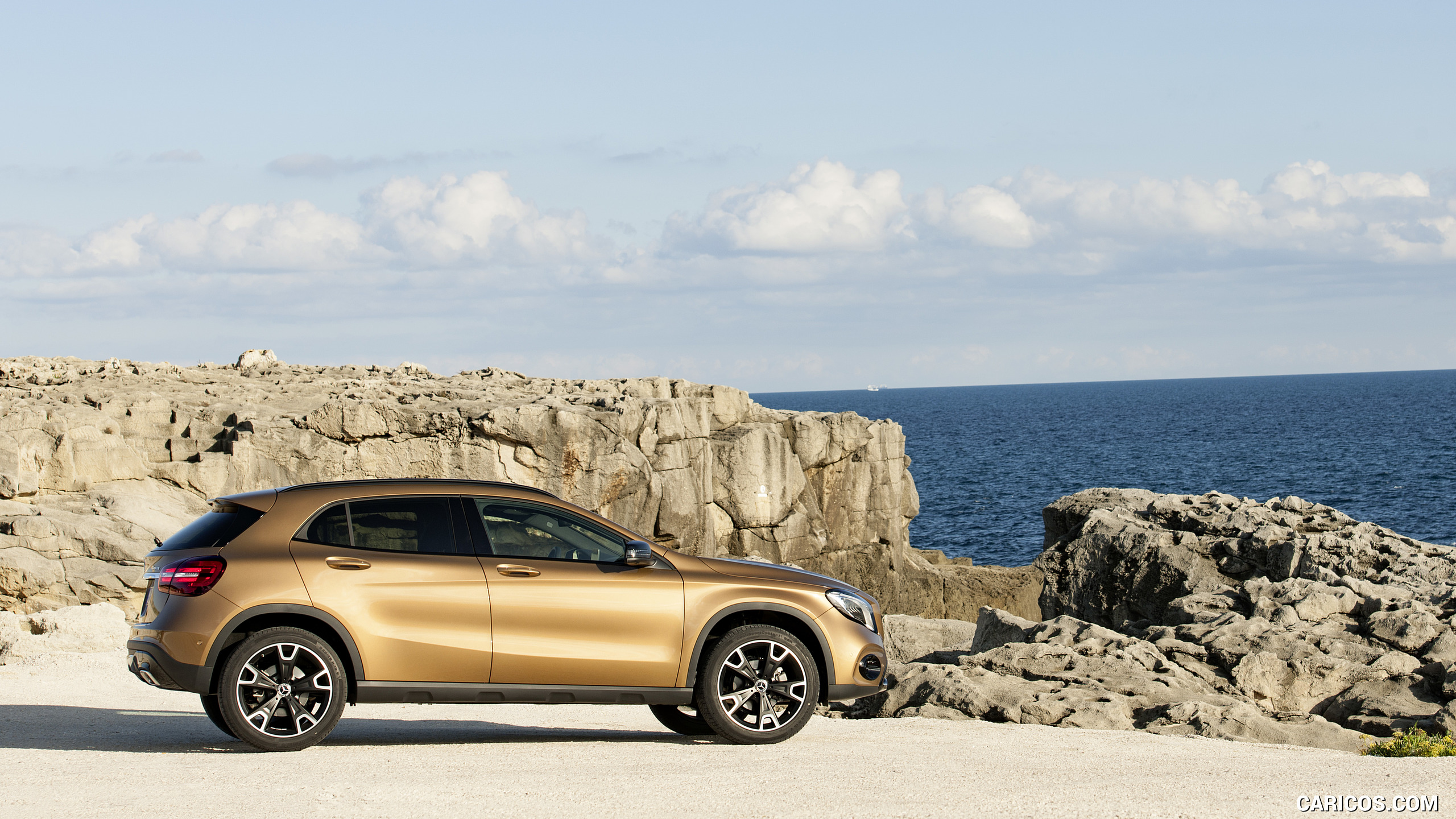 2018 Mercedes-Benz GLA 220d 4MATIC (Color: Canyon Beige) - Side, #23 of 89