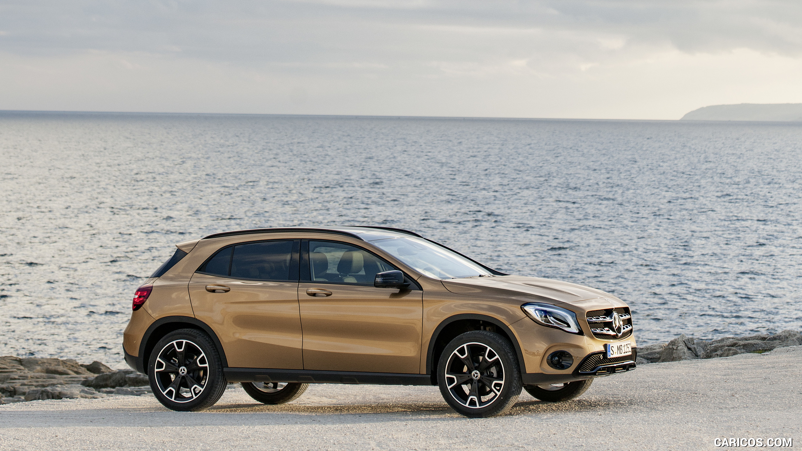 2018 Mercedes-Benz GLA 220d 4MATIC (Color: Canyon Beige) - Side, #29 of 89