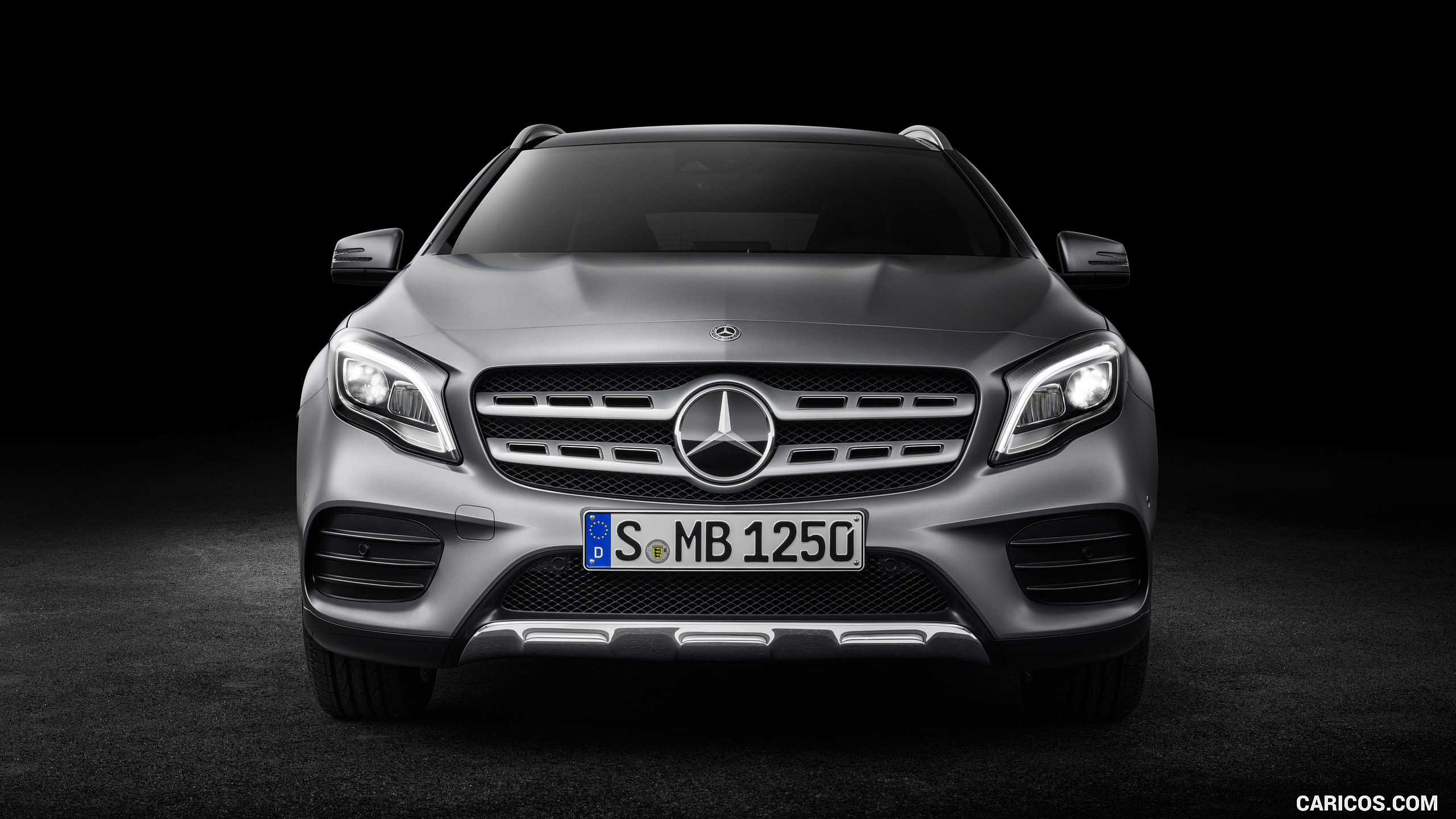 2018 Mercedes-Benz GLA 250 4MATIC AMG Line - Front, #40 of 89
