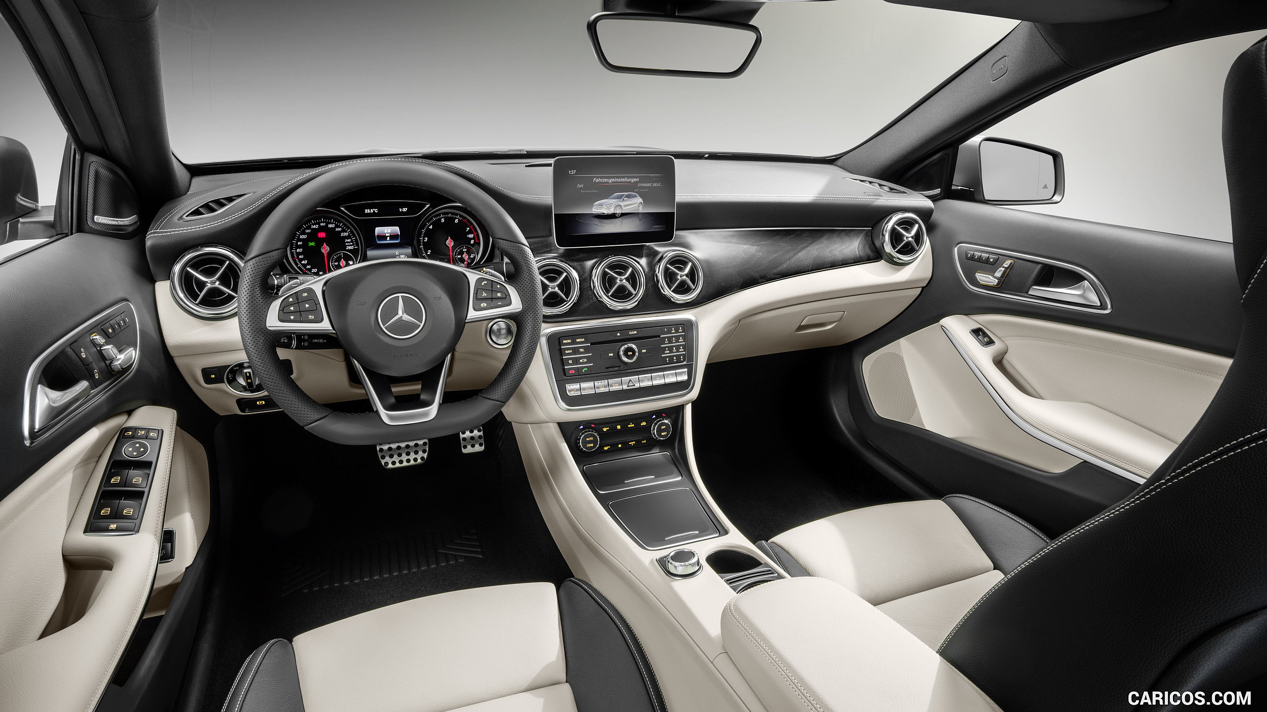 2018 Mercedes-Benz GLA 250 4MATIC AMG Line - Interior, Cockpit, #33 of 89