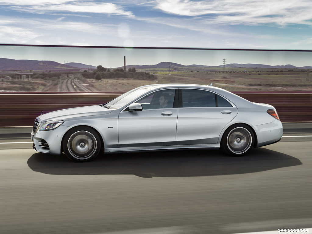 2018 Mercedes-Benz S 560 e Plug-in Hybrid (Color: Diamond Silver) - Side