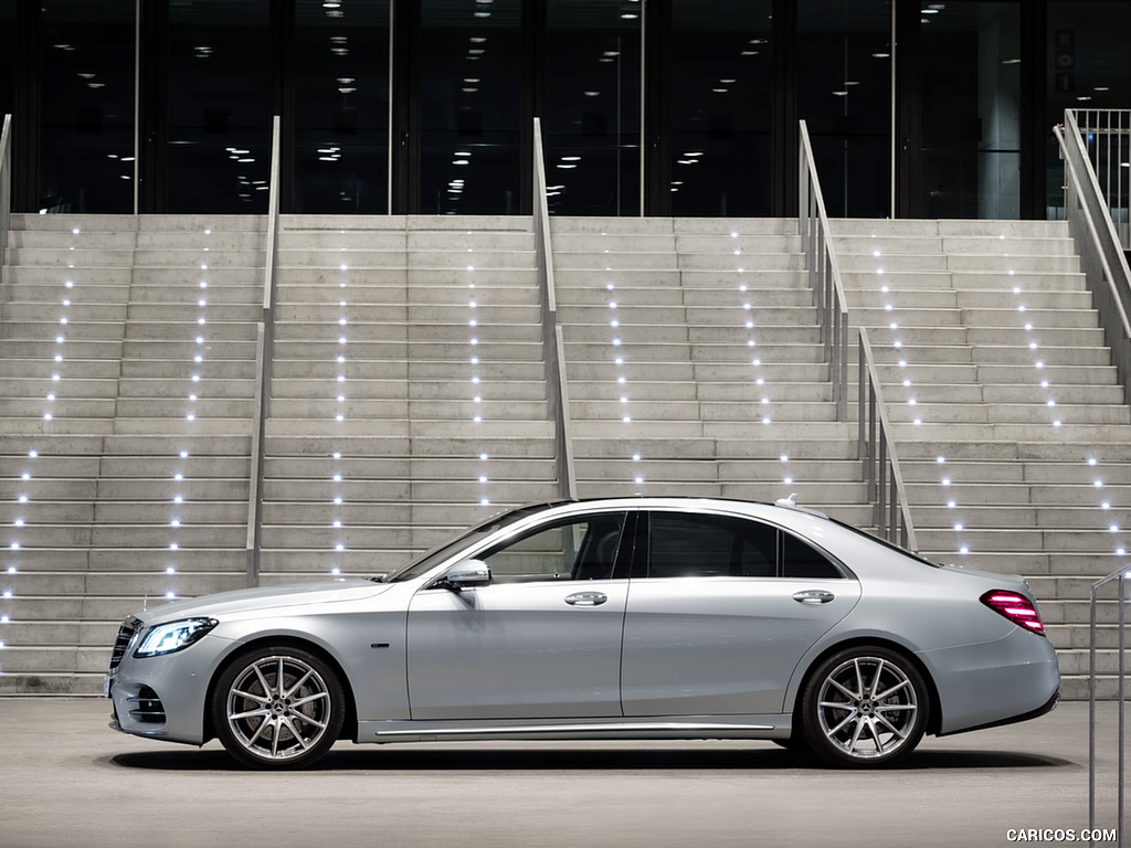 2018 Mercedes-Benz S 560 e Plug-in Hybrid (Color: Diamond Silver) - Side