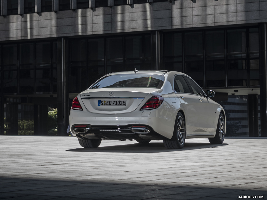 2018 Mercedes-Benz S 560 e Plug-in Hybrid (Color: Diamond White Metallic) - Rear