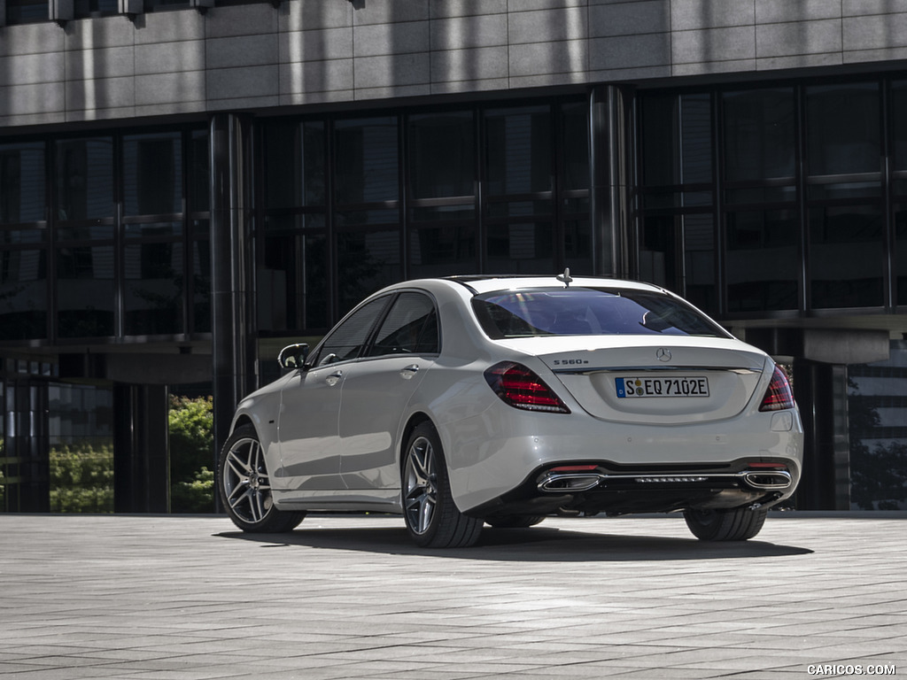 2018 Mercedes-Benz S 560 e Plug-in Hybrid (Color: Diamond White Metallic) - Rear