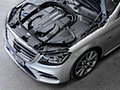 2018 Mercedes-Benz S 560 e Plug-in Hybrid - Engine