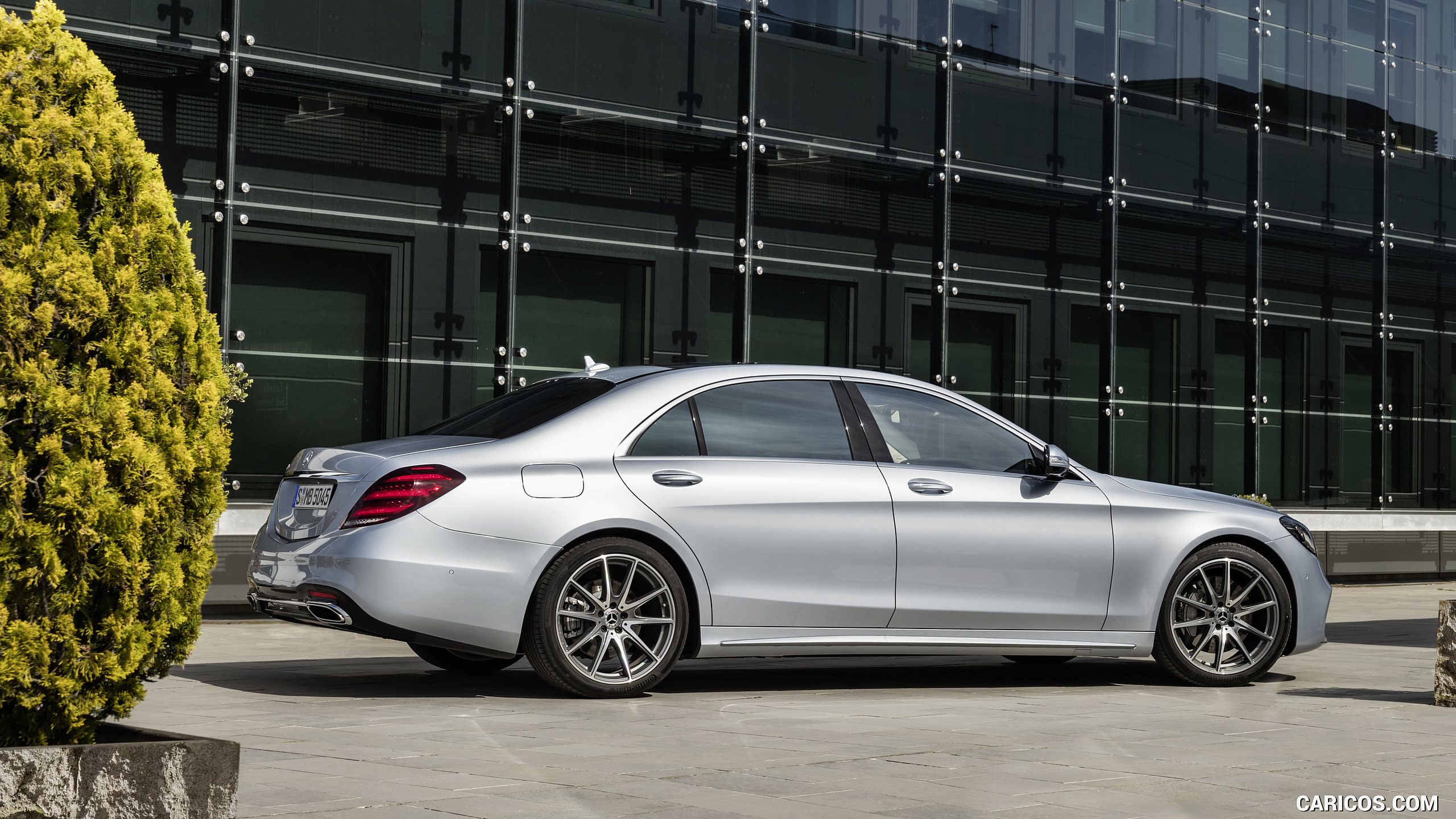 2018 Mercedes-Benz S-Class AMG Line LWB (Color: Diamond Silver), #5 of 156