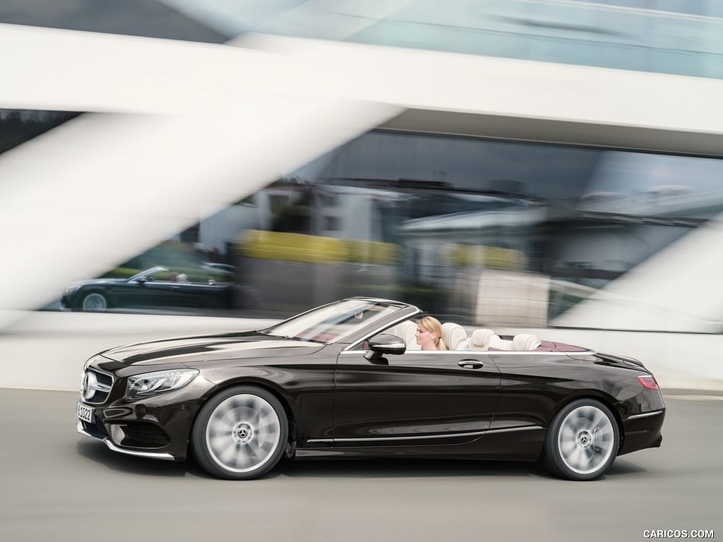 2018 Mercedes-Benz S-Class Cabriolet (Color: Designo mocha Black) - Side