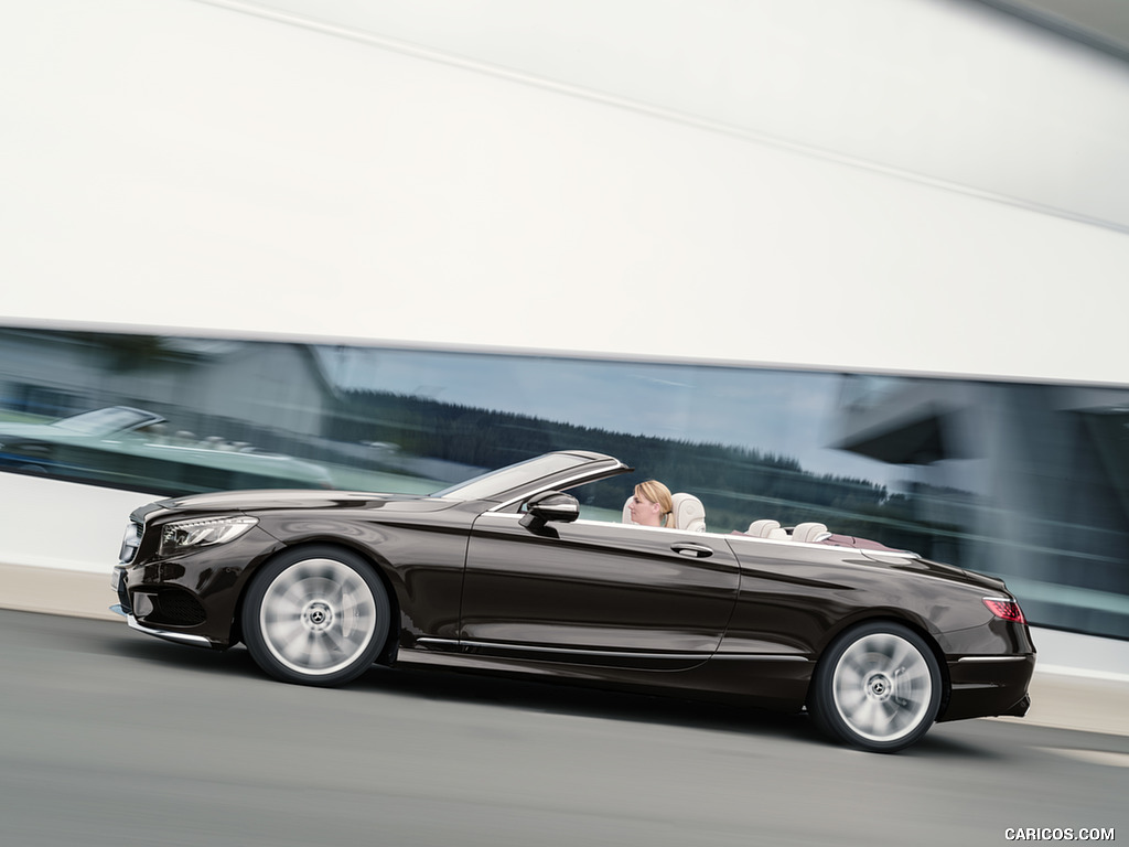 2018 Mercedes-Benz S-Class Cabriolet (Color: Designo mocha Black) - Side