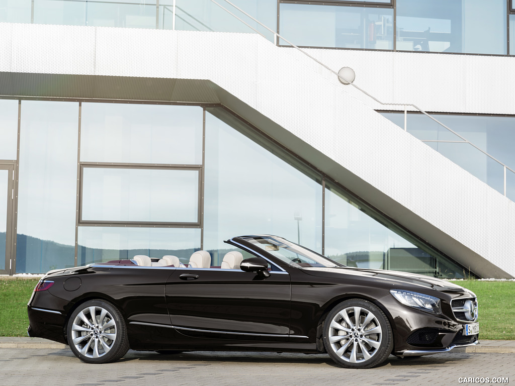 2018 Mercedes-Benz S-Class Cabriolet (Color: Designo mocha Black) - Side