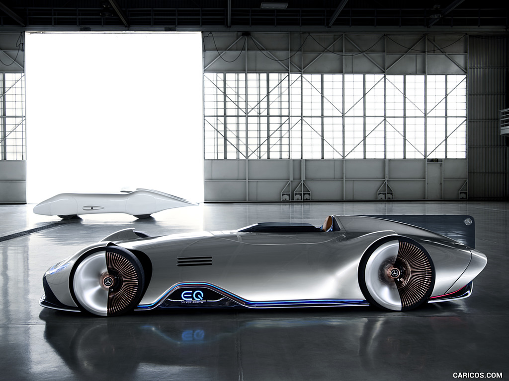 2018 Mercedes-Benz Vision EQ Silver Arrow Concept - Side