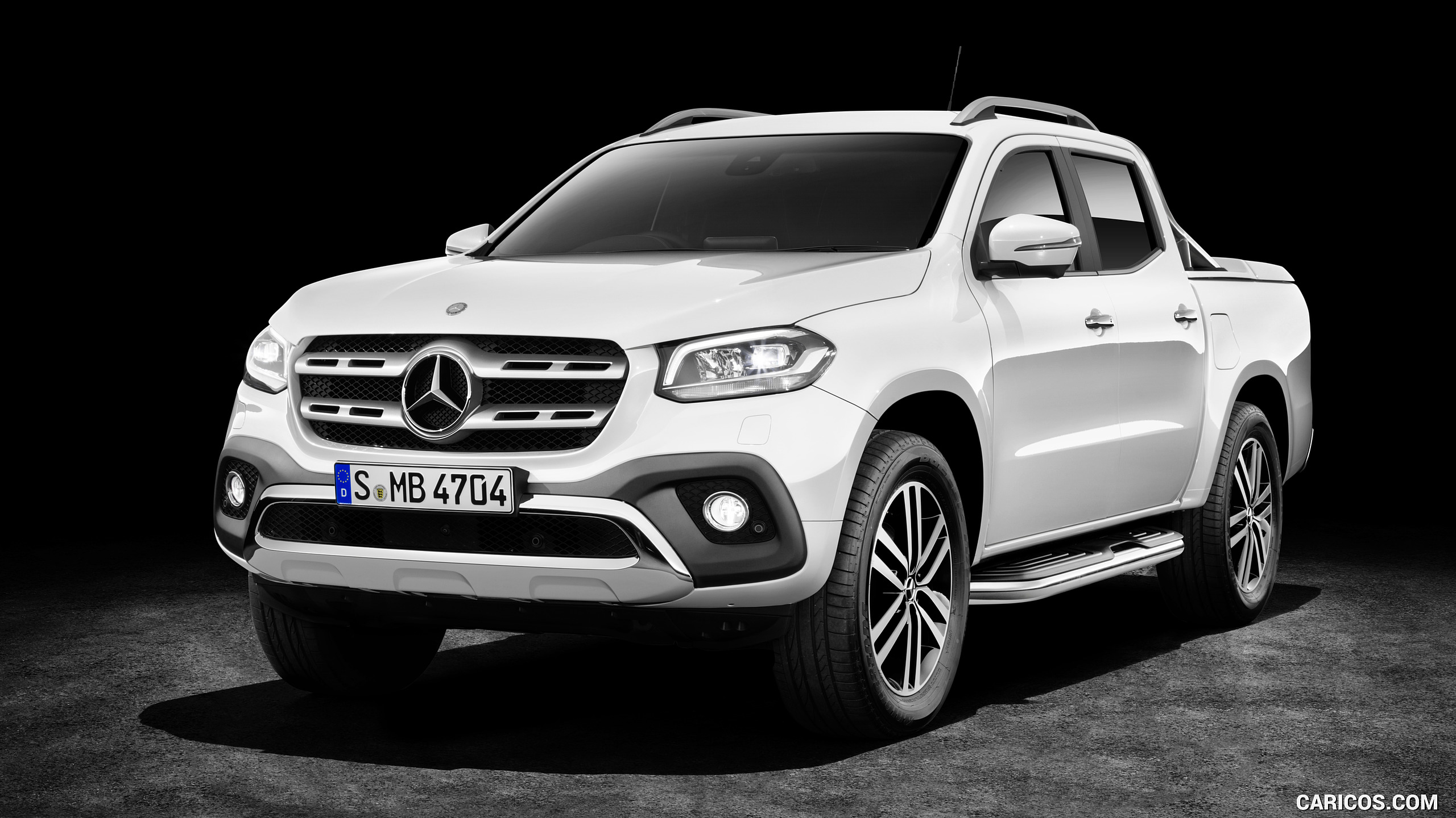 2018 Mercedes-Benz X-Class Pickup Line POWER (Color: Bering White Metallic) - Front, #40 of 99