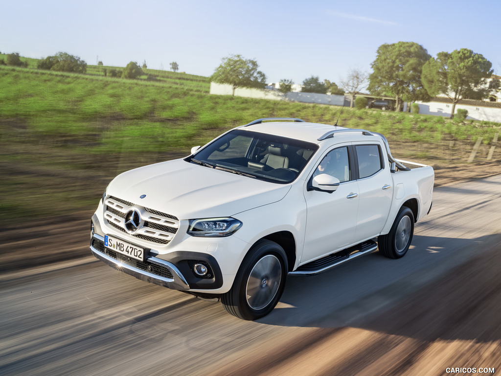 2018 Mercedes-Benz X-Class Pickup Line POWER (Color: Bering White Metallic) - Front Three-Quarter