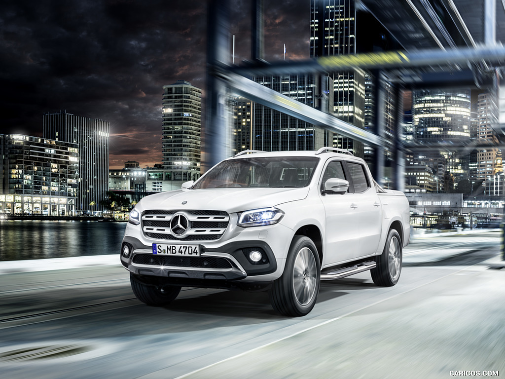 2018 Mercedes-Benz X-Class Pickup Line POWER (Color: Bering White Metallic) - Front Three-Quarter