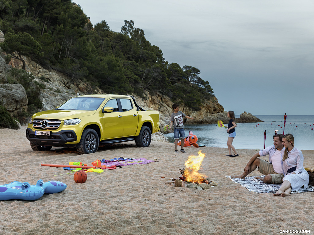 2018 Mercedes-Benz X-Class Pickup Line PROGRESSIVE (Color: Limonite Yellow Metallic) - Front Three-Quarter