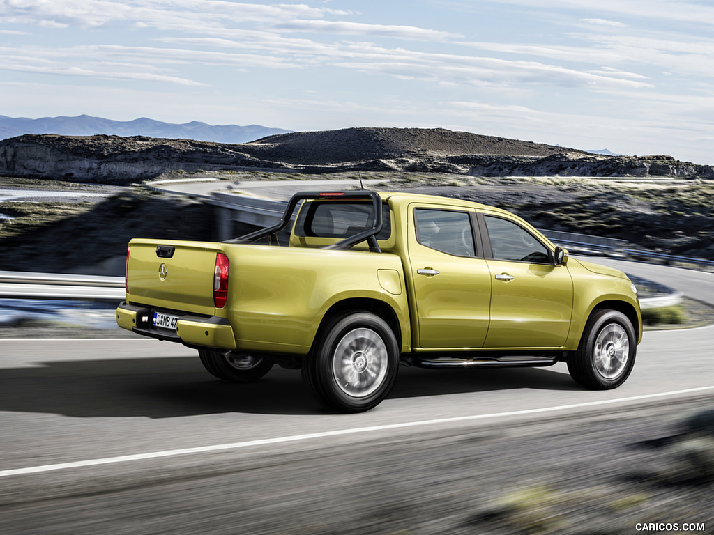 2018 Mercedes-Benz X-Class Pickup Line PROGRESSIVE (Color: Limonite Yellow Metallic) - Rear Three-Quarter