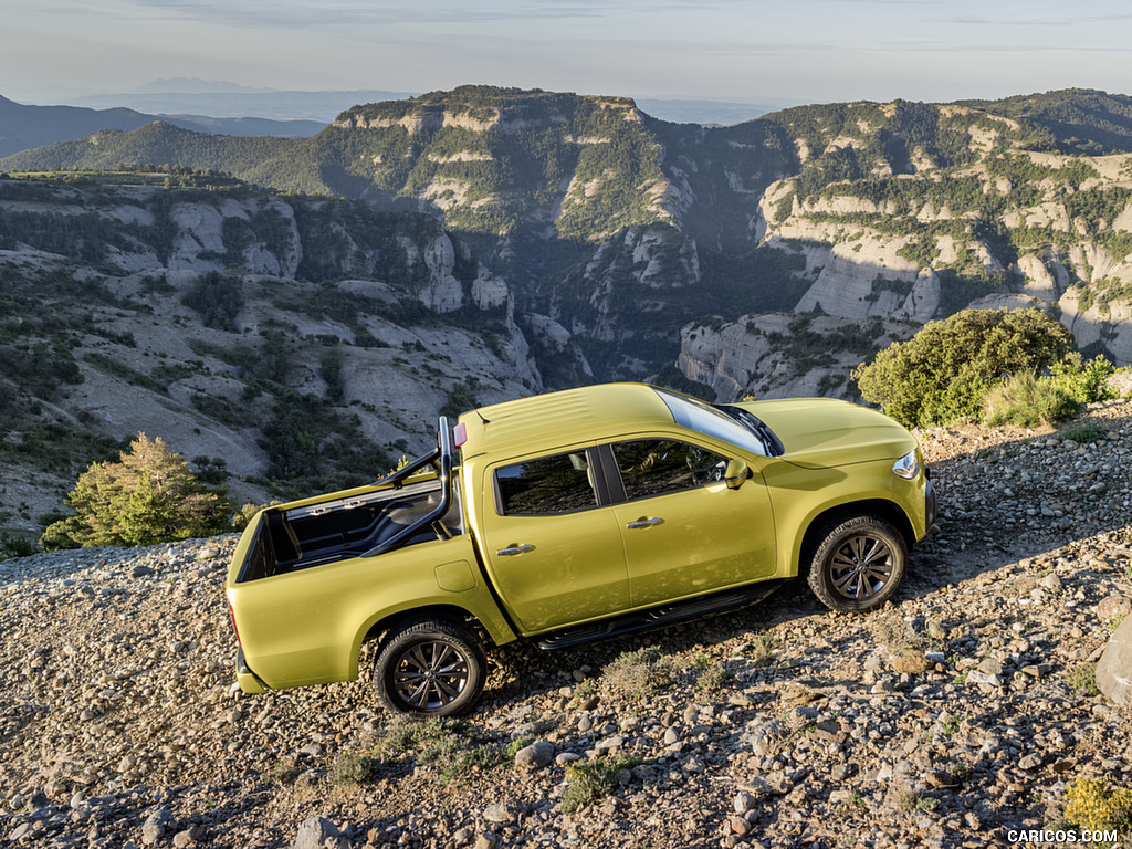 2018 Mercedes-Benz X-Class Pickup Line PROGRESSIVE (Color: Limonite Yellow Metallic) - Side