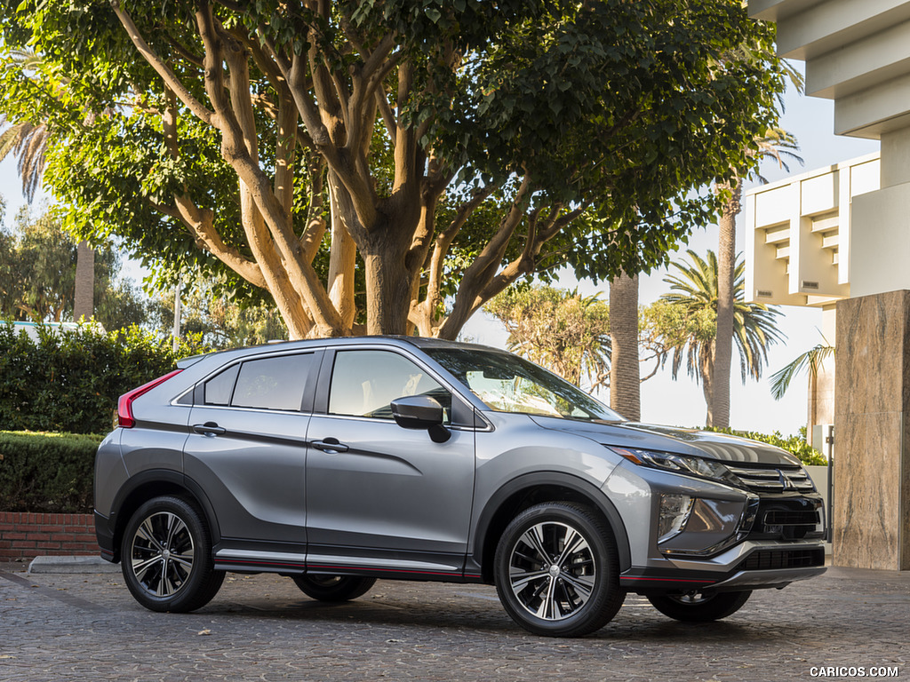 2018 Mitsubishi Eclipse Cross - Front Three-Quarter