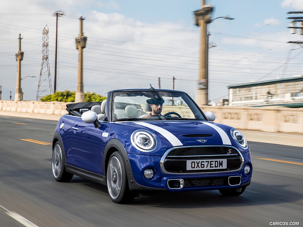 2019 MINI Cabrio - Front Three-Quarter