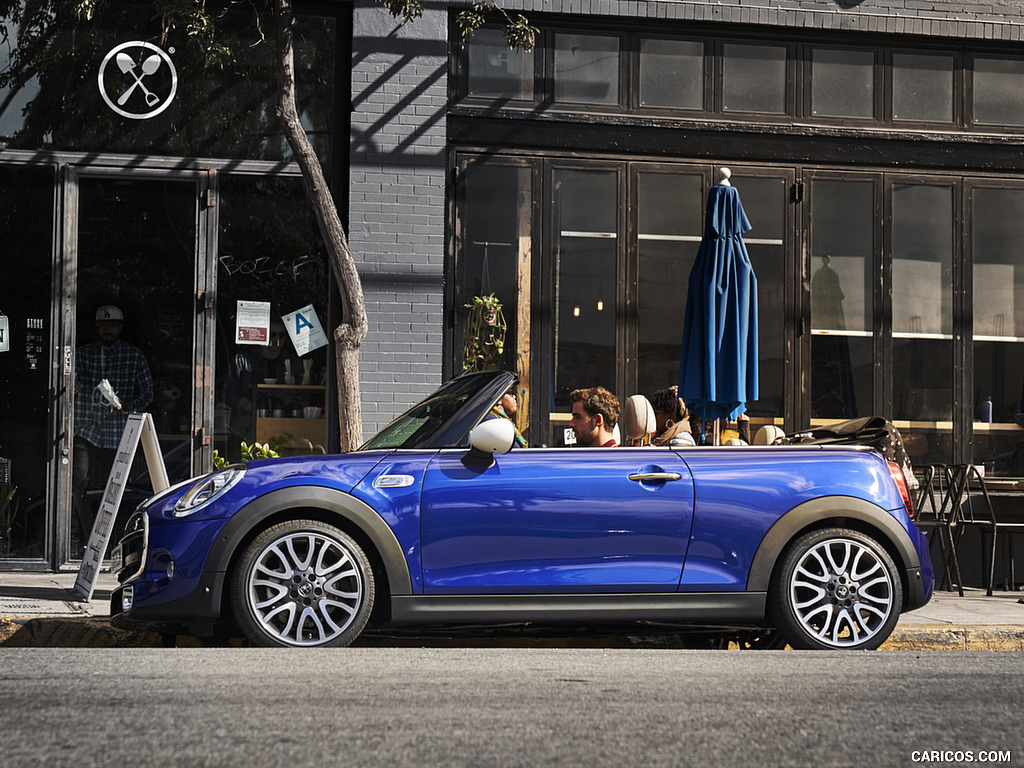 2019 MINI Cabrio - Side