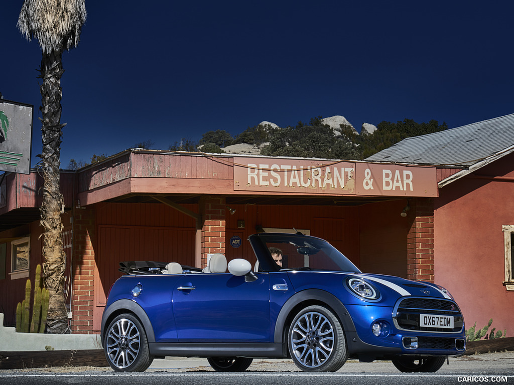 2019 MINI Cabrio - Side