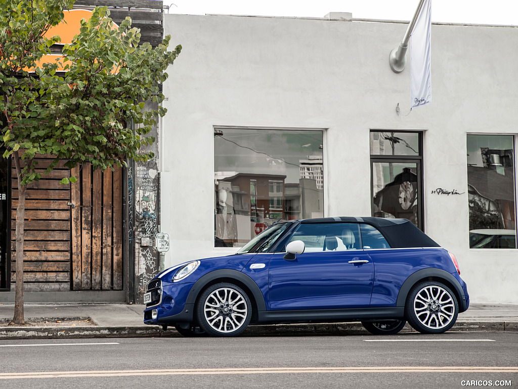 2019 MINI Cabrio - Side