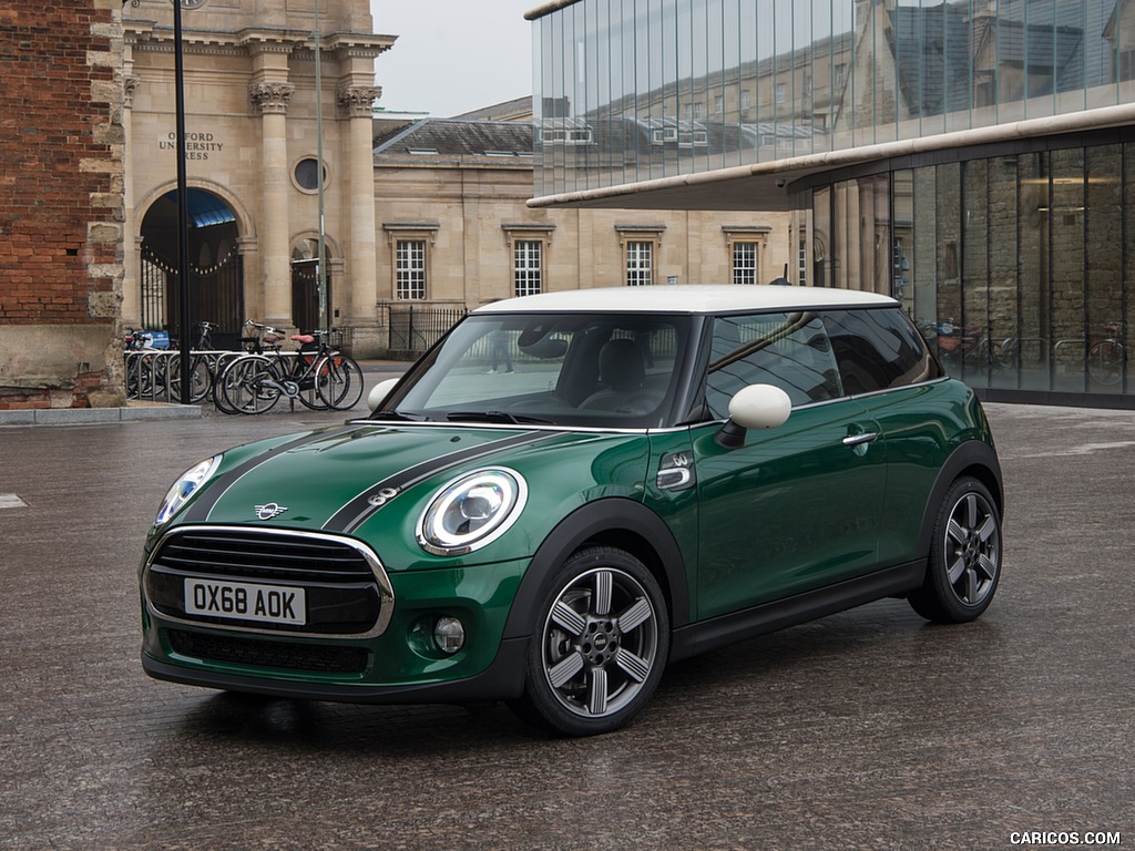 2019 MINI Cooper 3-Door 60 Years Edition - Front Three-Quarter