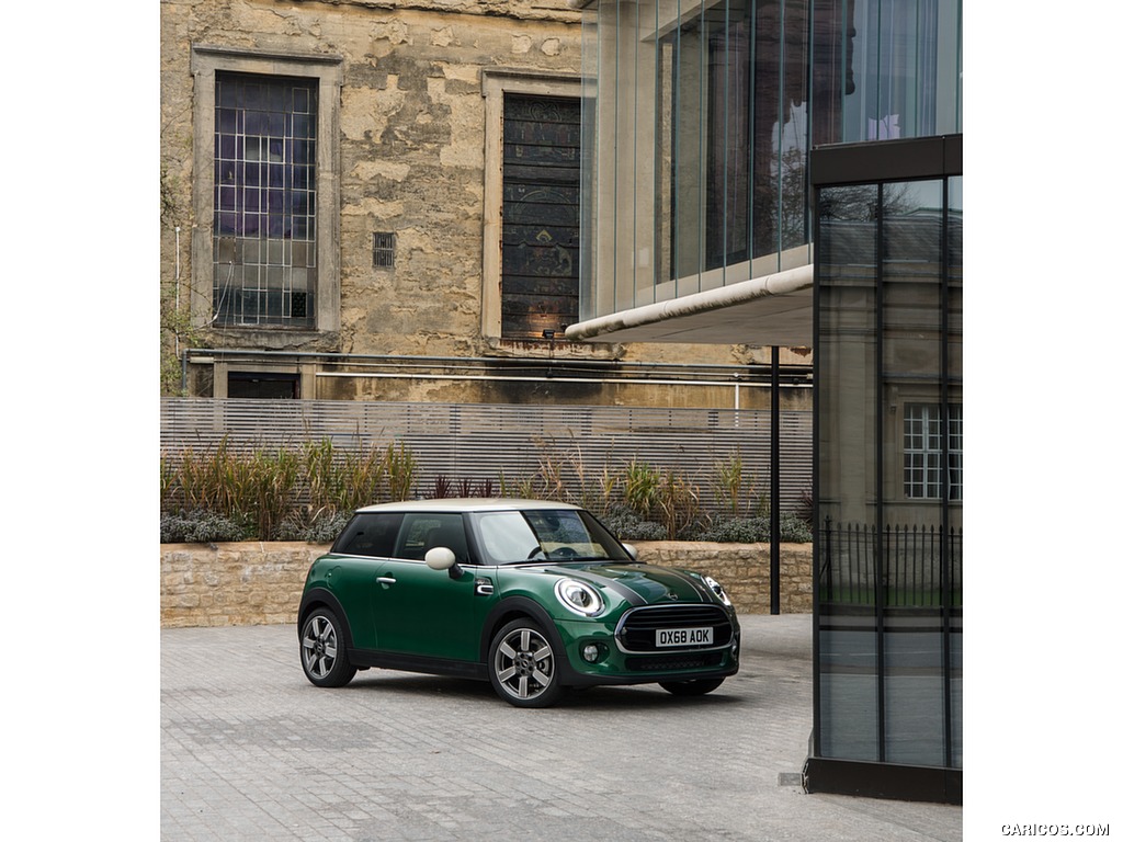 2019 MINI Cooper 3-Door 60 Years Edition - Front Three-Quarter