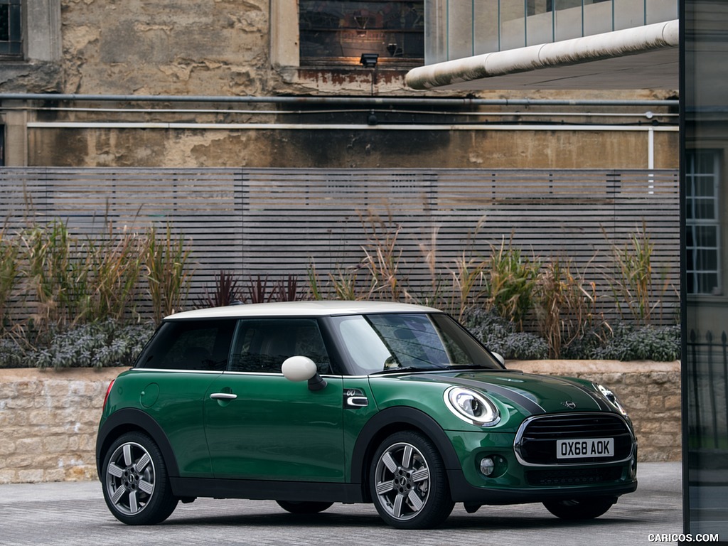 2019 MINI Cooper 3-Door 60 Years Edition - Front Three-Quarter