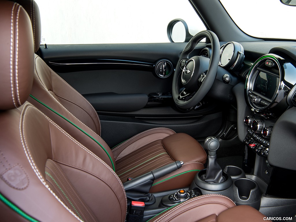 2019 MINI Cooper 3-Door 60 Years Edition - Interior