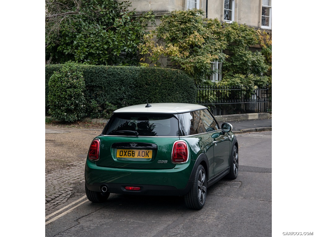 2019 MINI Cooper 3-Door 60 Years Edition - Rear