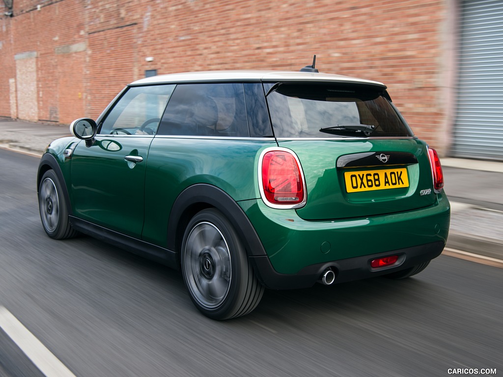 2019 MINI Cooper 3-Door 60 Years Edition - Rear Three-Quarter