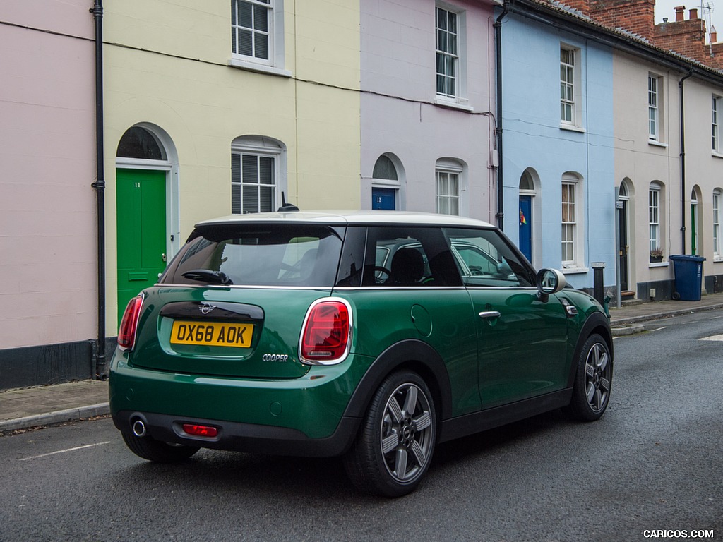 2019 MINI Cooper 3-Door 60 Years Edition - Rear Three-Quarter