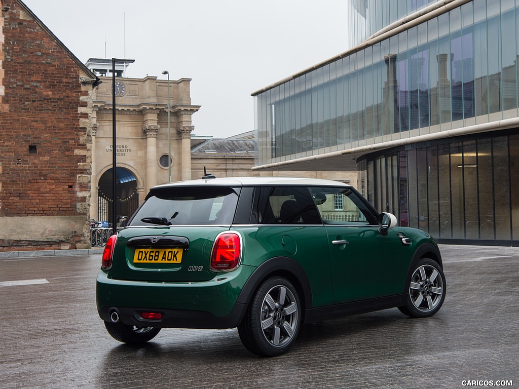 2019 MINI Cooper 3-Door 60 Years Edition - Rear Three-Quarter