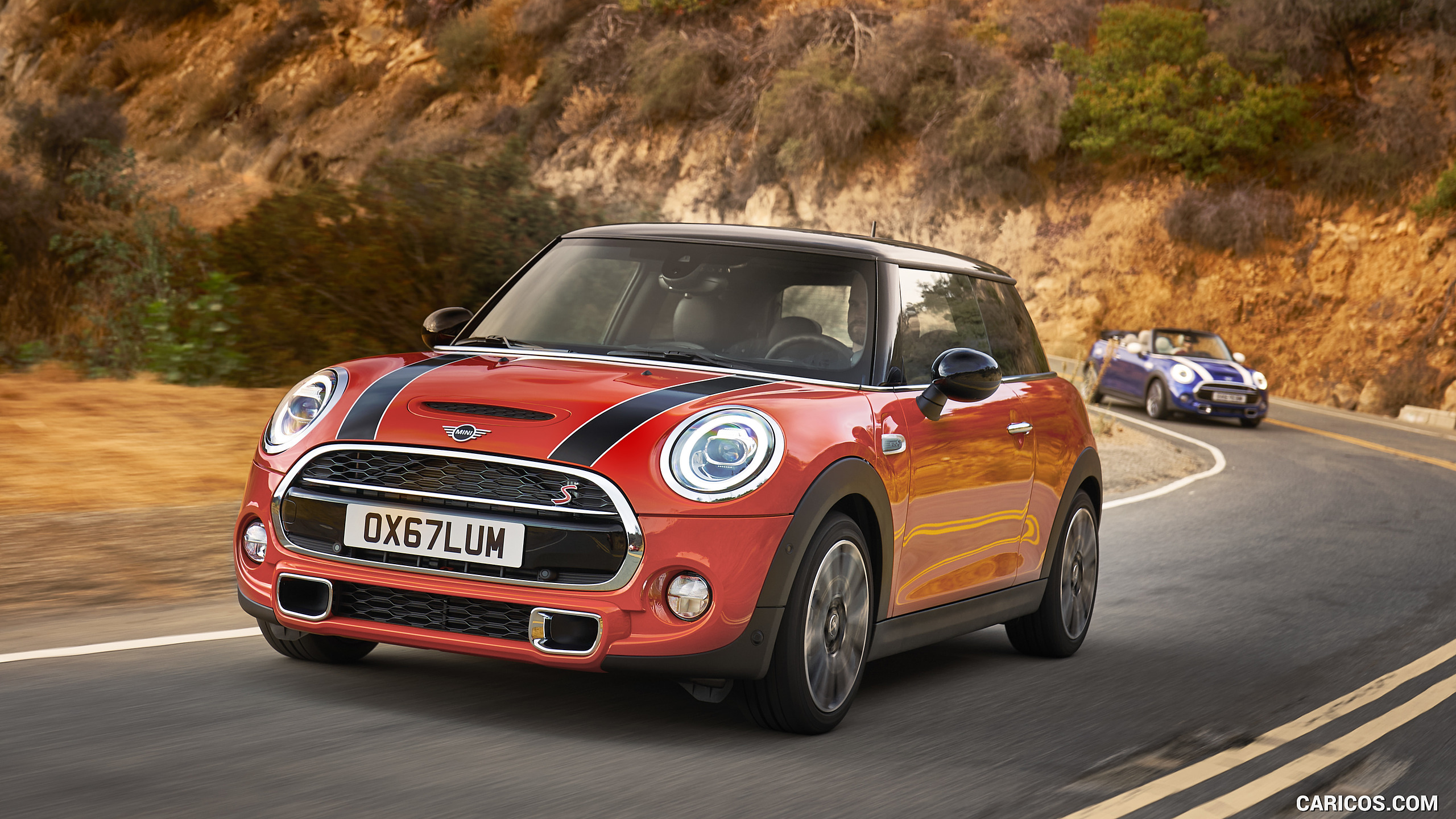 2019 MINI Hardtop 2 Door - Front Three-Quarter, #22 of 160