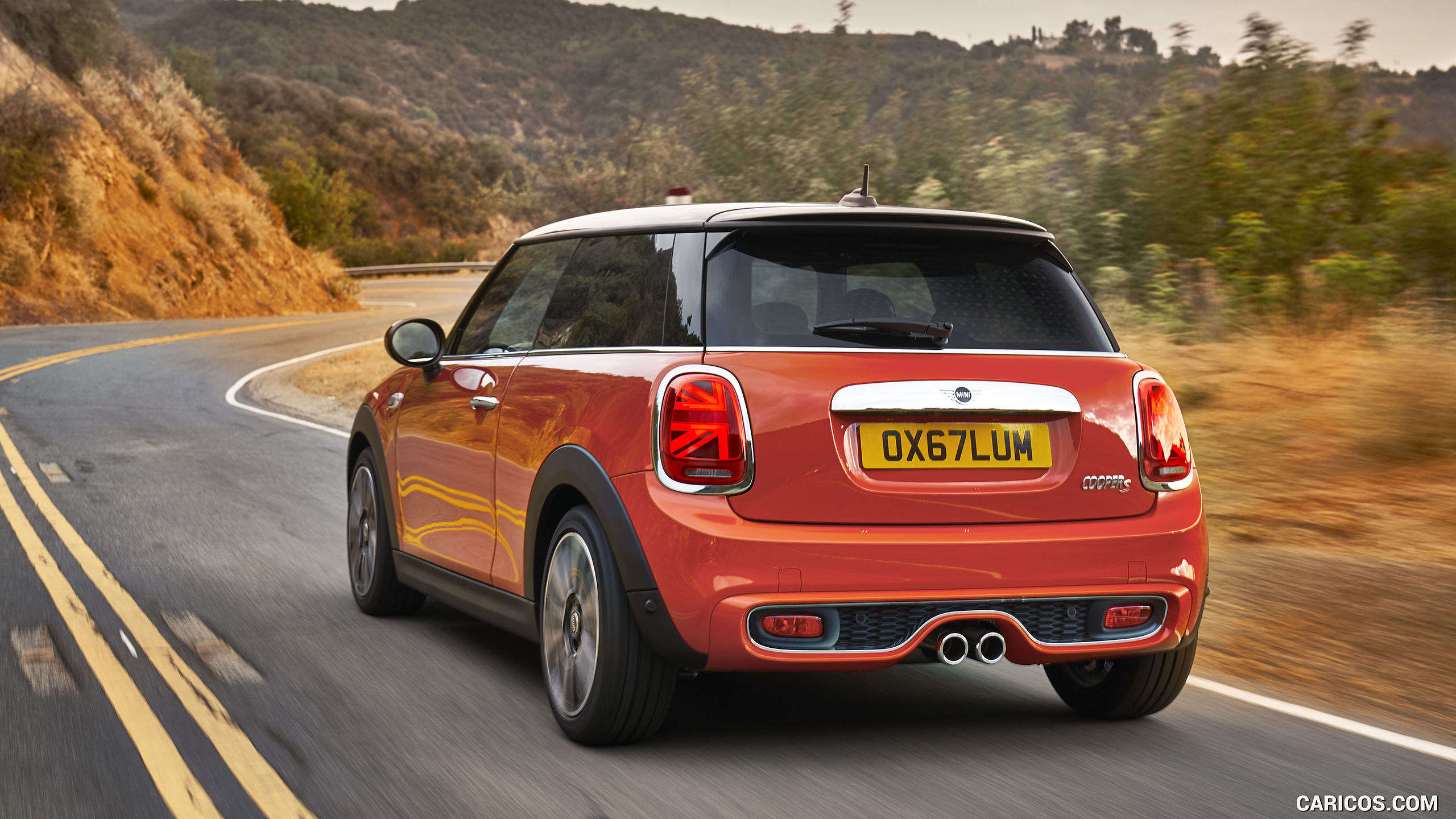 2019 MINI Hardtop 2 Door - Rear Three-Quarter, #28 of 160