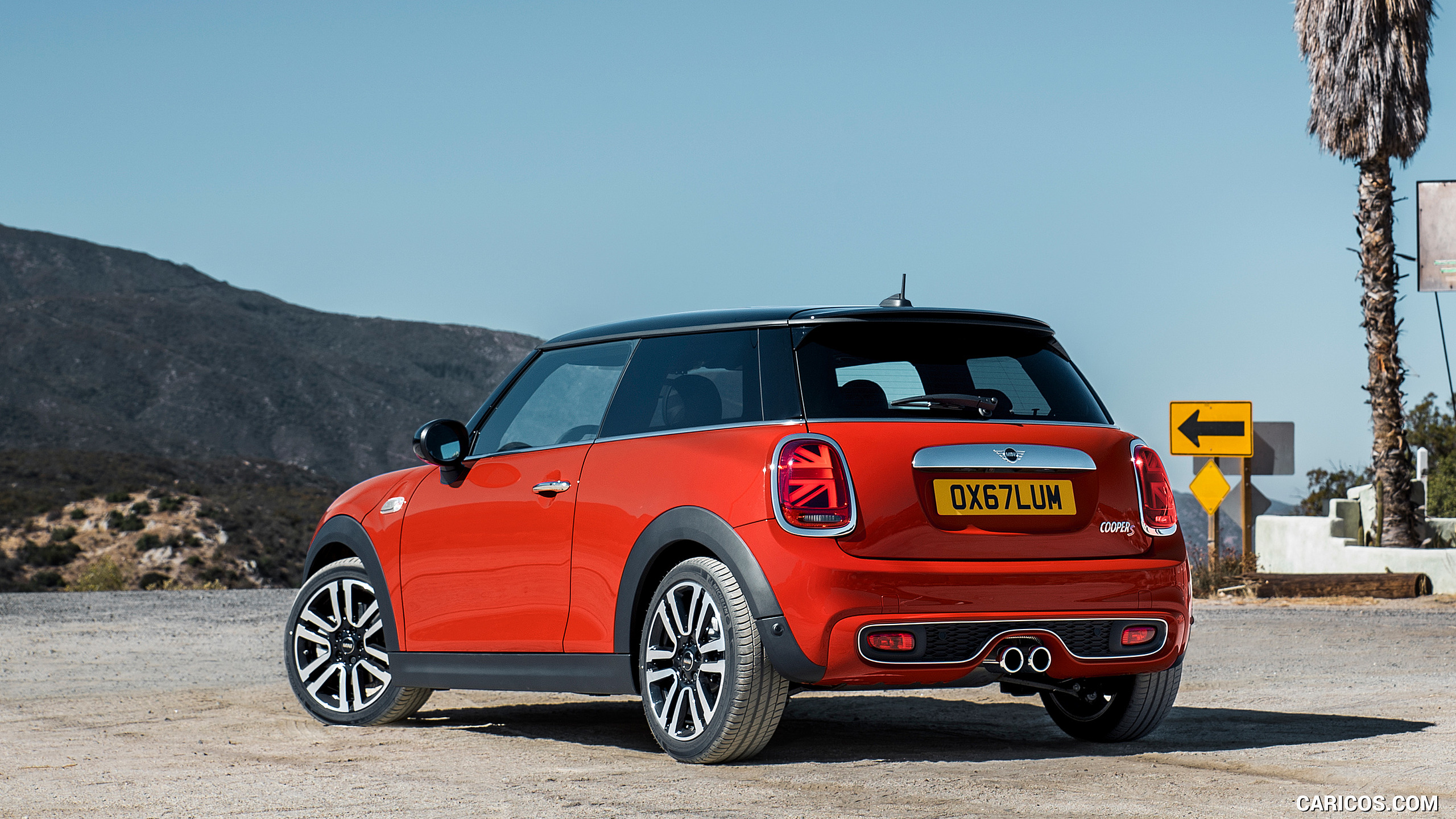 2019 MINI Hardtop 2 Door - Rear Three-Quarter, #110 of 160