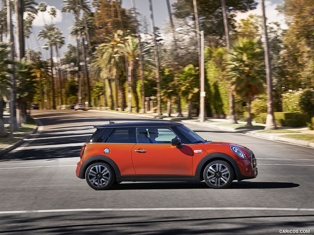 2019 MINI Hardtop 2 Door - Side